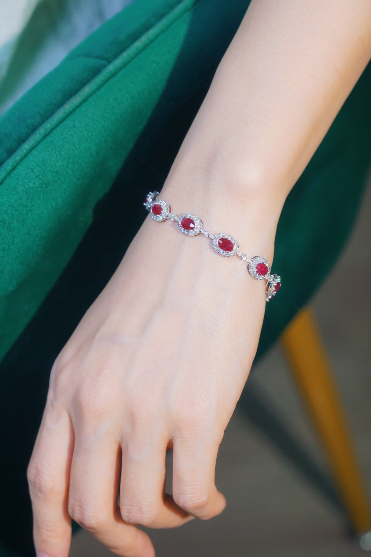 18k Gold Bracelet, Ruby Bracelet, Oval Ruby 5.00ct, Natural Diamond 2.00ct