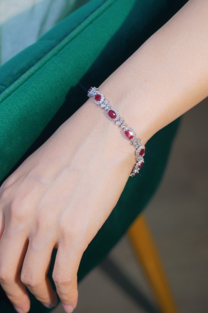 18k Gold Bracelet, Ruby Bracelet, Oval Ruby 5.50ct, Natural Diamond 2.50ct