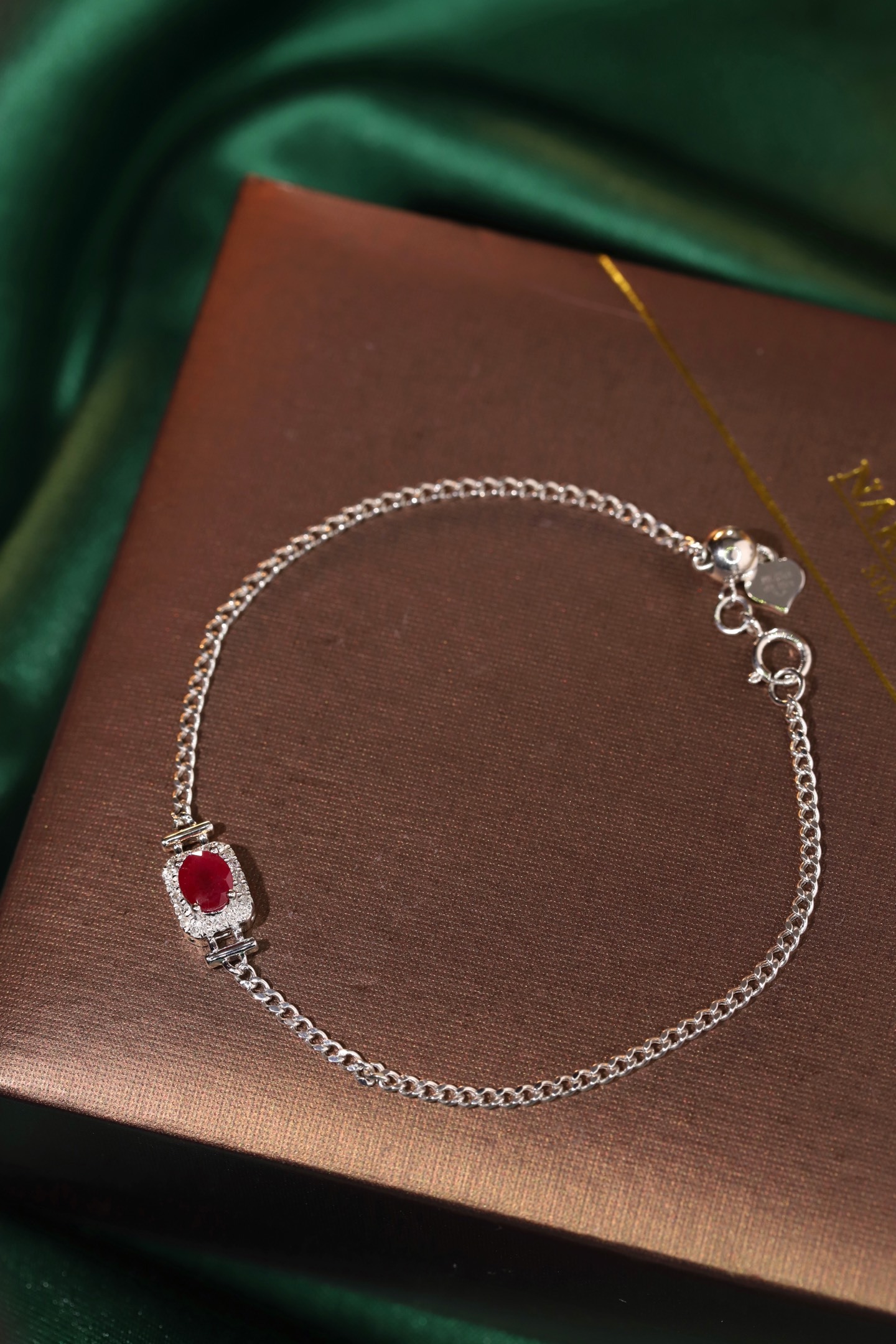 18k Gold Bracelet, Ruby Bracelet, Oval Ruby 0.65ct, Natural Diamond 0.10ct