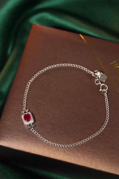 18k Gold Bracelet, Ruby Bracelet, Oval Ruby 0.65ct, Natural Diamond 0.10ct