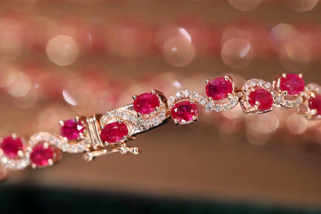 18k Gold Bracelet, Ruby Bracelet, Oval Ruby 6.95ct, Natural Diamond 0.85ct