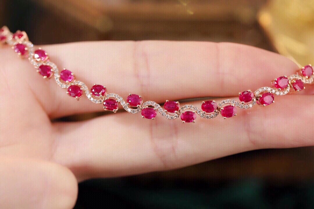 18k Gold Bracelet, Ruby Bracelet, Oval Ruby 6.95ct, Natural Diamond 0.85ct