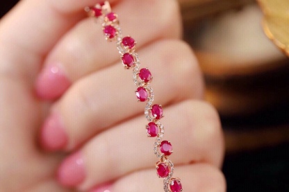 18k Gold Bracelet, Ruby Bracelet, Oval Ruby 6.95ct, Natural Diamond 0.85ct