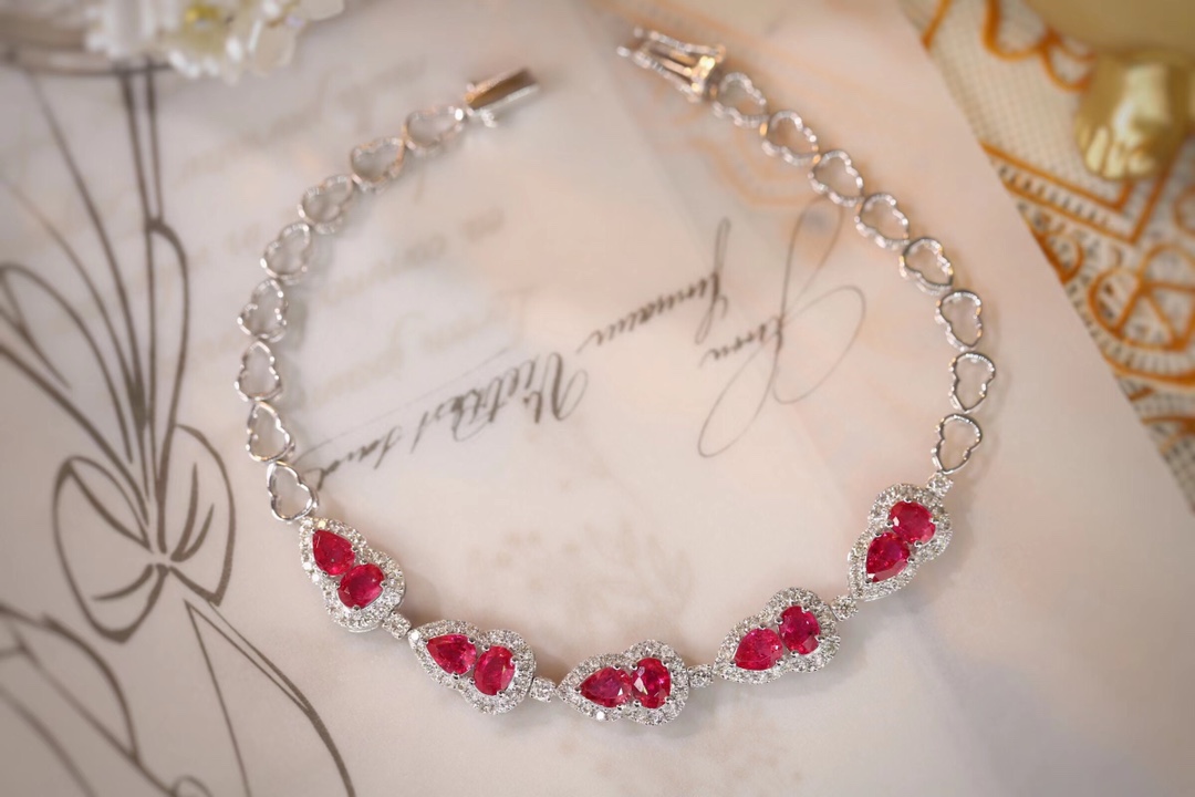 18k Gold Bracelet, Ruby Bracelet, Gourd Shape, 2.70ct Ruby, 0.70ct Natural Diamond