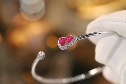 18k Gold Bracelet, Ruby Bracelet, Gourd Shape, 0.62ct Ruby, 0.18ct Natural Diamond