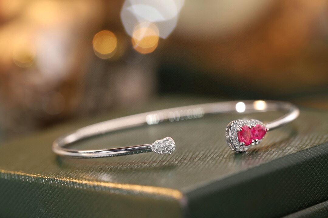 18k Gold Bracelet, Ruby Bracelet, Gourd Shape, 0.62ct Ruby, 0.18ct Natural Diamond