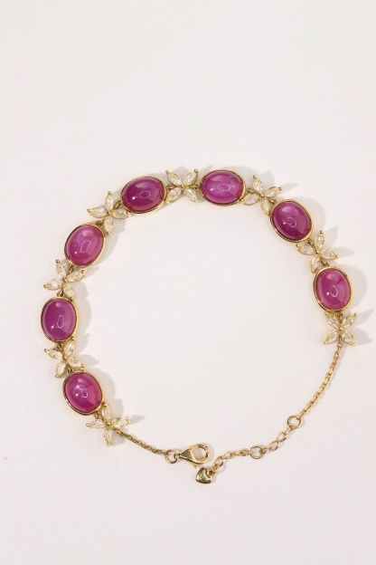 18k Gold Bracelet with 20ct Ruby and 2.48ct Sapphire