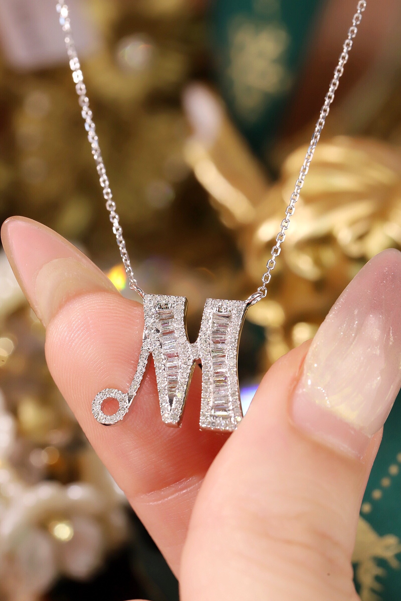 18k Gold Necklace with the Letter "M" Inlaid with 0.60ct Natural Diamond