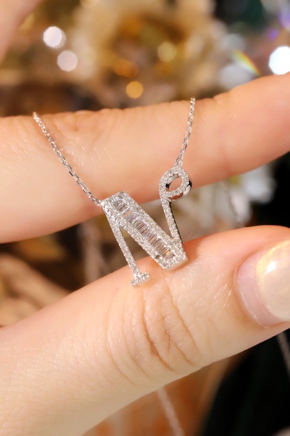 18k Gold Necklace with the Letter "N" Inlaid with 0.40ct Natural Diamond