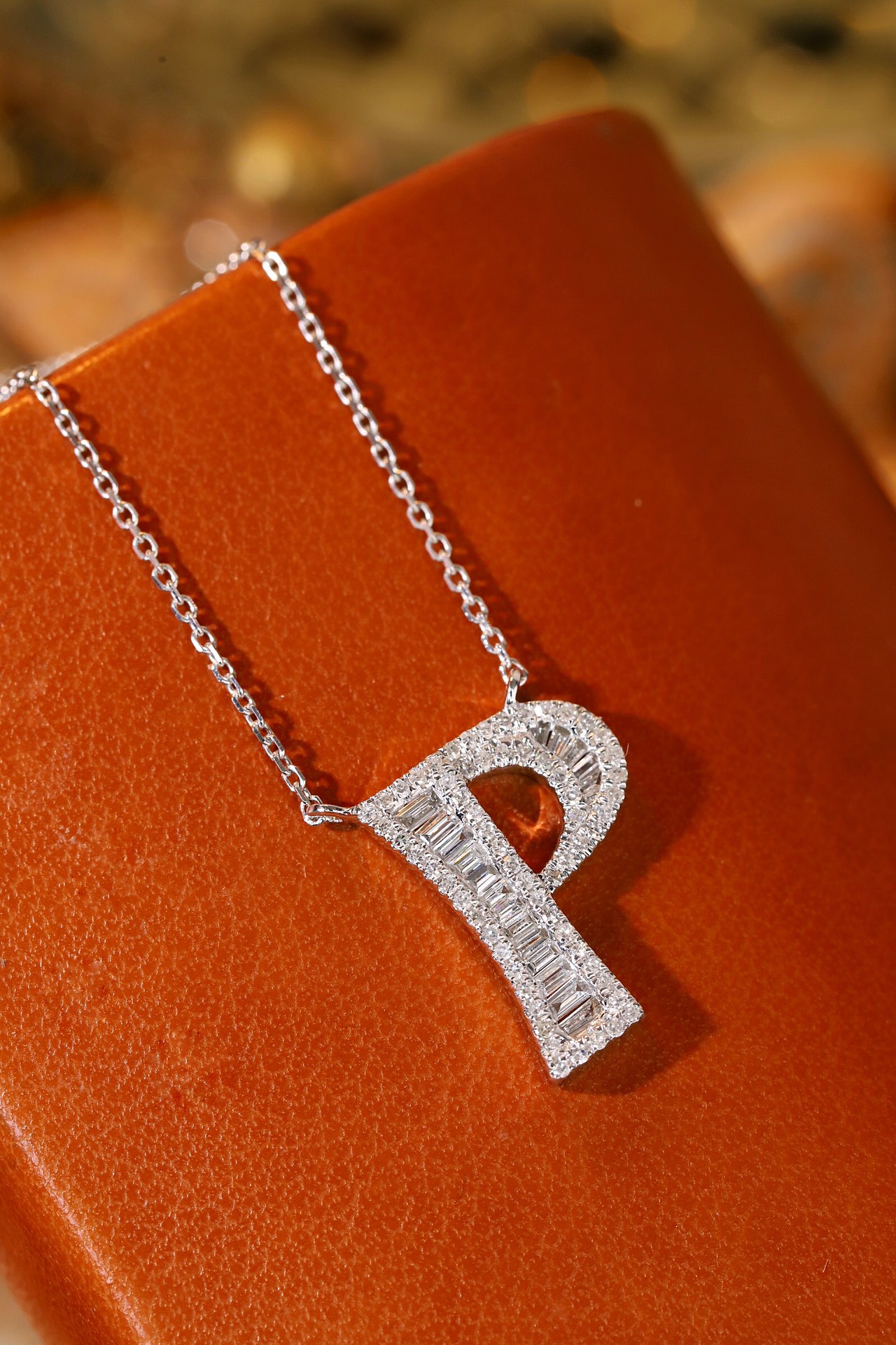 18k Gold Necklace with the Letter "P" Inlaid with 0.38ct Natural Diamond