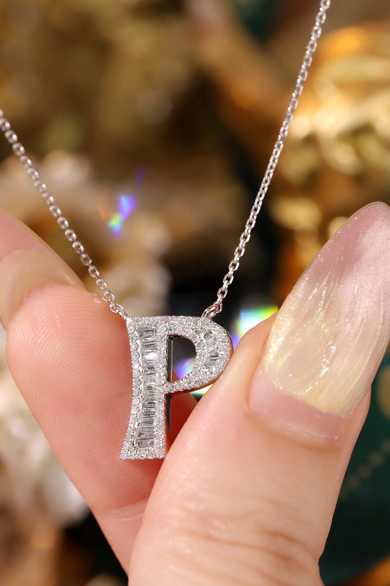 18k Gold Necklace with the Letter "P" Inlaid with 0.38ct Natural Diamond