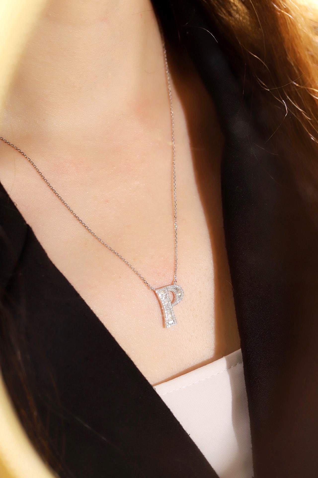 18k Gold Necklace with the Letter "P" Inlaid with 0.38ct Natural Diamond