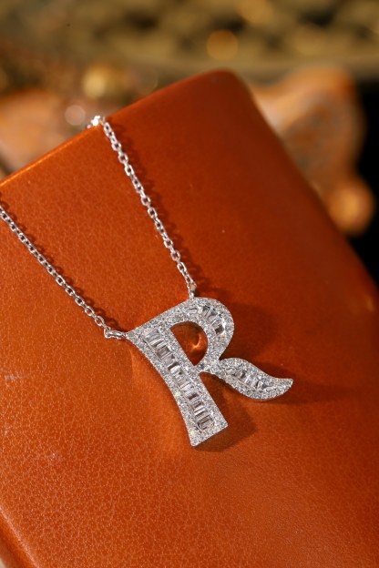 18k Gold Necklace with the Letter "R" Inlaid with 0.50ct Natural Diamond
