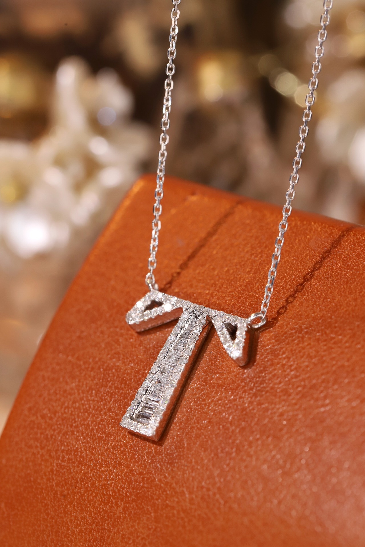 18k Gold Necklace with the Letter "T" Inlaid with 0.35ct Natural Diamond