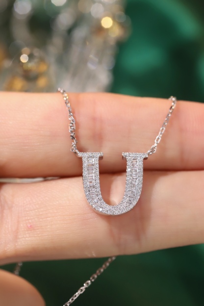 18k Gold Necklace with the Letter "U" Inlaid with 0.51ct Natural Diamond