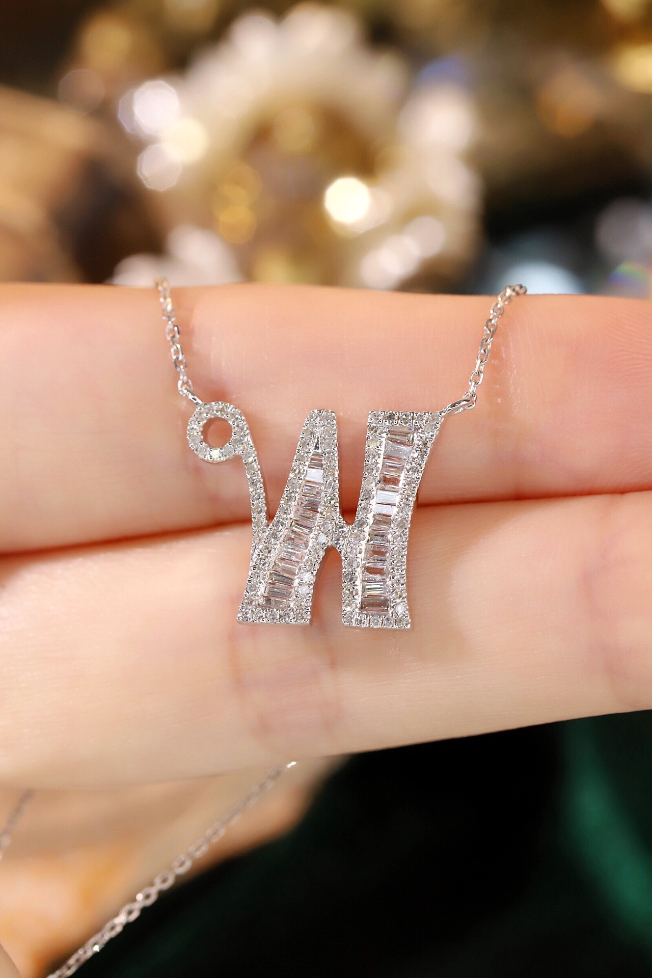 18k Gold Necklace with the Letter "W" Inlaid with 0.60ct Natural Diamond