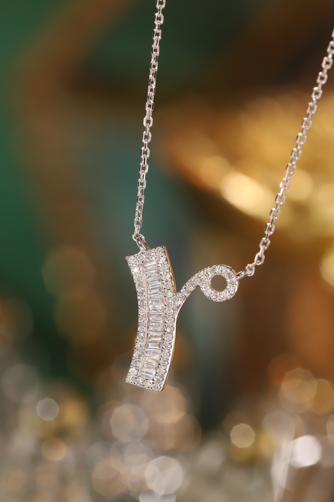 18k Gold Necklace with the Letter "Y" Inlaid with 0.35ct Natural Diamond