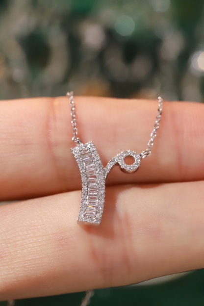 18k Gold Necklace with the Letter "Y" Inlaid with 0.35ct Natural Diamond