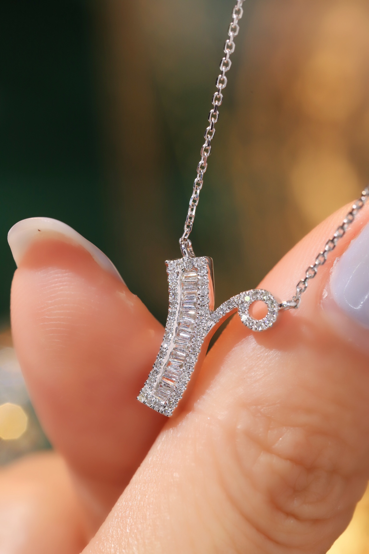 18k Gold Necklace with the Letter "Y" Inlaid with 0.35ct Natural Diamond