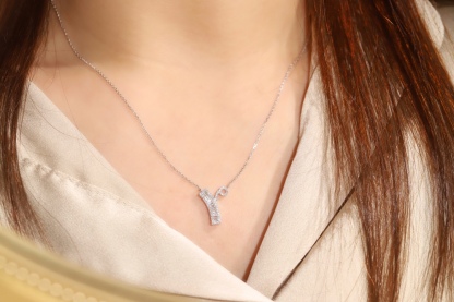 18k Gold Necklace with the Letter "Y" Inlaid with 0.35ct Natural Diamond