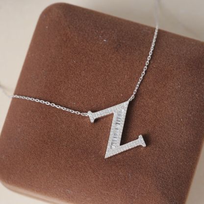 18k Gold Necklace with the Letter "Z" Inlaid with 0.42ct Natural Diamond