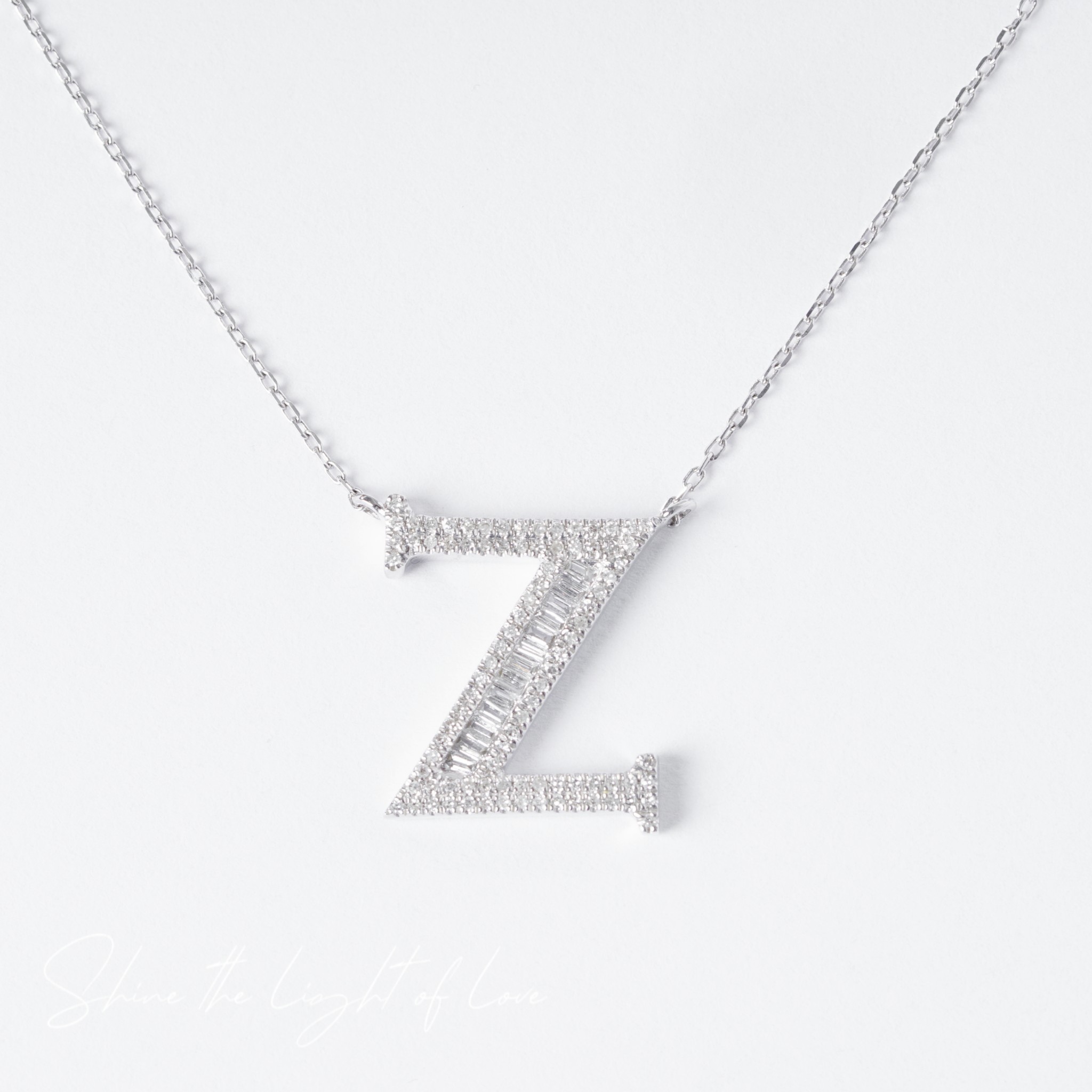 18k Gold Necklace with the Letter "Z" Inlaid with 0.42ct Natural Diamond