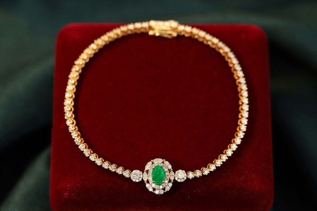 [Copy]18k Gold Bracelet, Luxurious Diamond-Studded Bracelet, Emerald Bracelet with 1.70ct Diamonds
