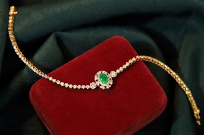 [Copy]18k Gold Bracelet, Luxurious Diamond-Studded Bracelet, Emerald Bracelet with 1.70ct Diamonds