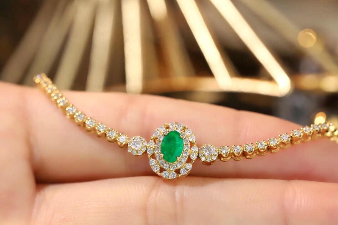 [Copy]18k Gold Bracelet, Luxurious Diamond-Studded Bracelet, Emerald Bracelet with 1.70ct Diamonds