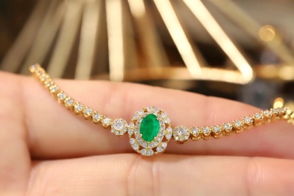 [Copy]18k Gold Bracelet, Luxurious Diamond-Studded Bracelet, Emerald Bracelet with 1.70ct Diamonds