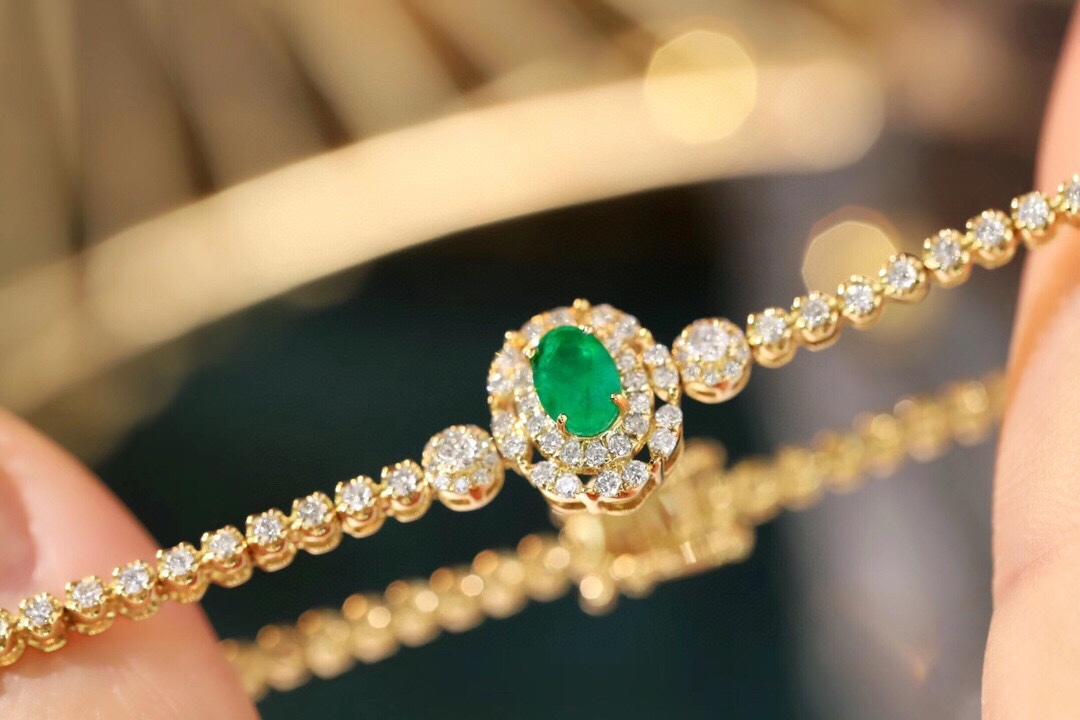 [Copy]18k Gold Bracelet, Luxurious Diamond-Studded Bracelet, Emerald Bracelet with 1.70ct Diamonds