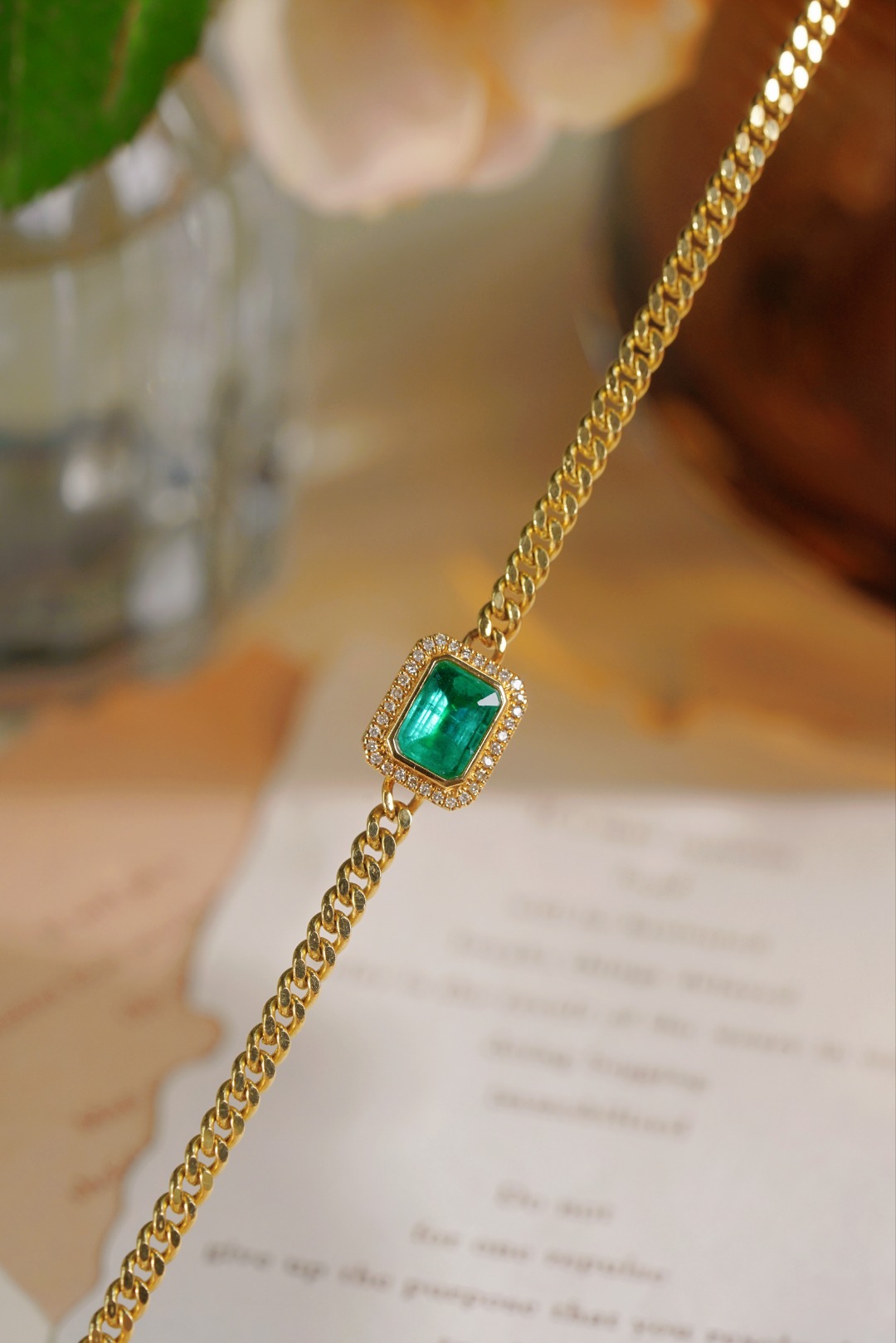 18k Gold Bracelet, Luxurious Diamond-Studded Bracelet, Emerald Bracelet with 1.50ct Diamonds