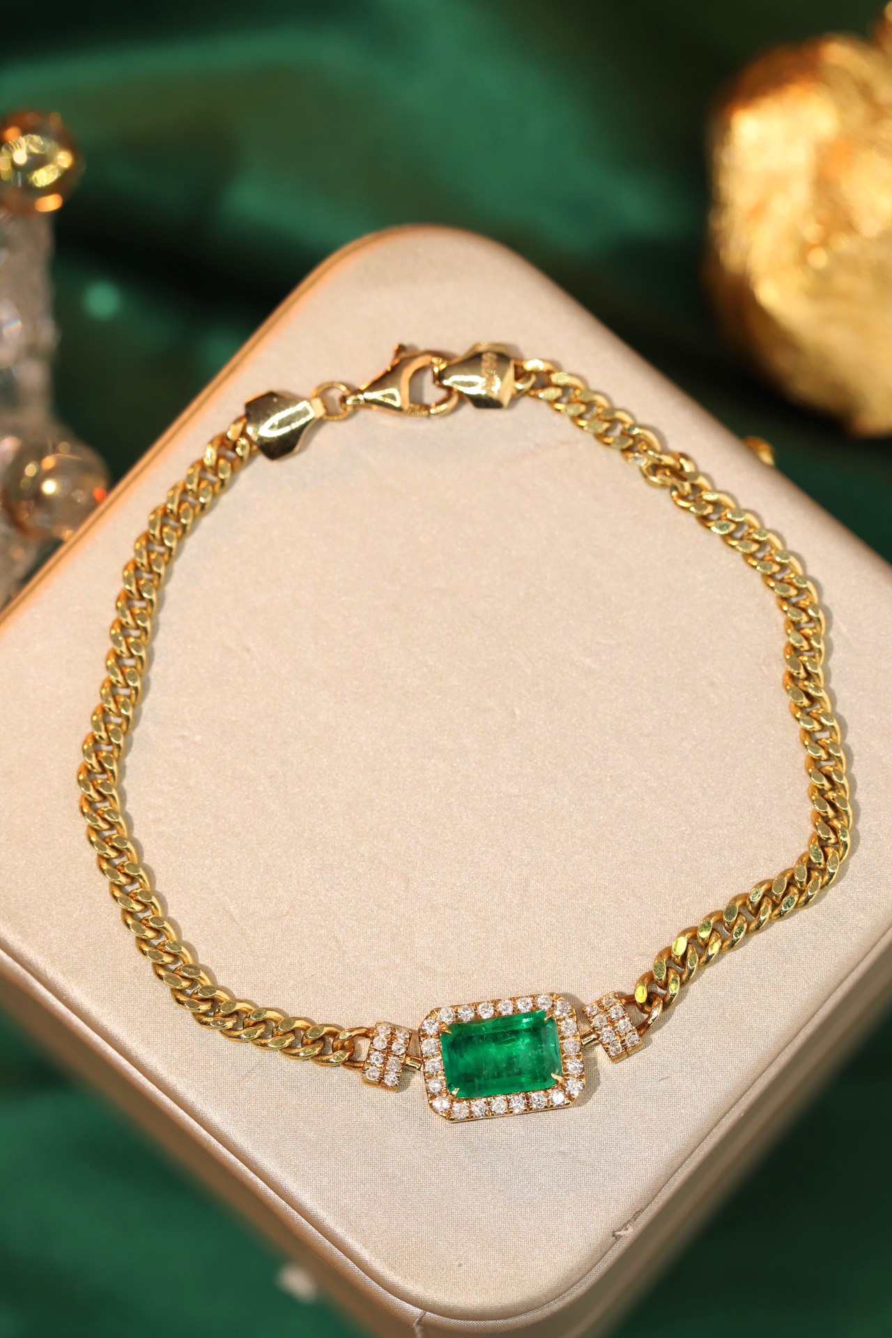 18k Gold Bracelet, Cuban Chain Bracelet, Emerald Bracelet with 0.84ct Emerald and 0.24ct Natural Diamond