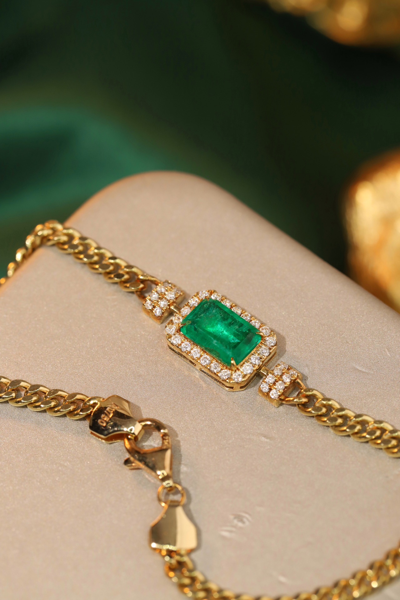 18k Gold Bracelet, Cuban Chain Bracelet, Emerald Bracelet with 0.84ct Emerald and 0.24ct Natural Diamond