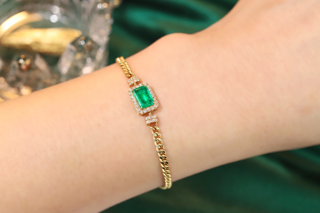 18k Gold Bracelet, Cuban Chain Bracelet, Emerald Bracelet with 0.84ct Emerald and 0.24ct Natural Diamond