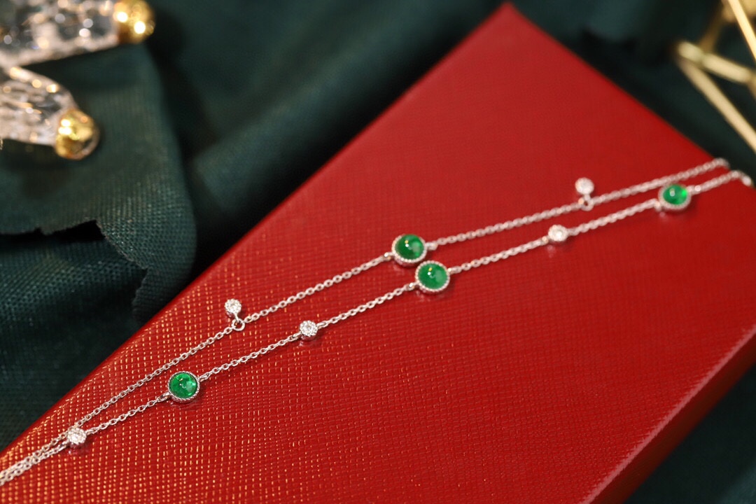 18k Gold Bracelet, Emerald Bracelet, 1.45ct Emerald, 0.20ct Natural Diamond