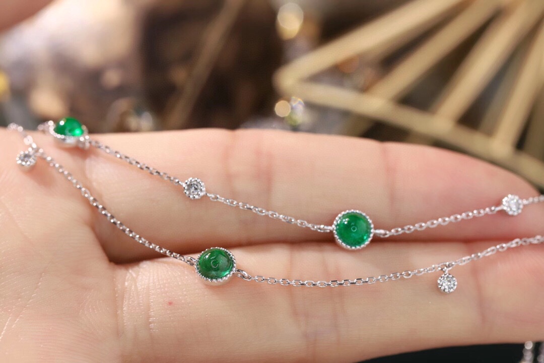 18k Gold Bracelet, Emerald Bracelet, 1.45ct Emerald, 0.20ct Natural Diamond