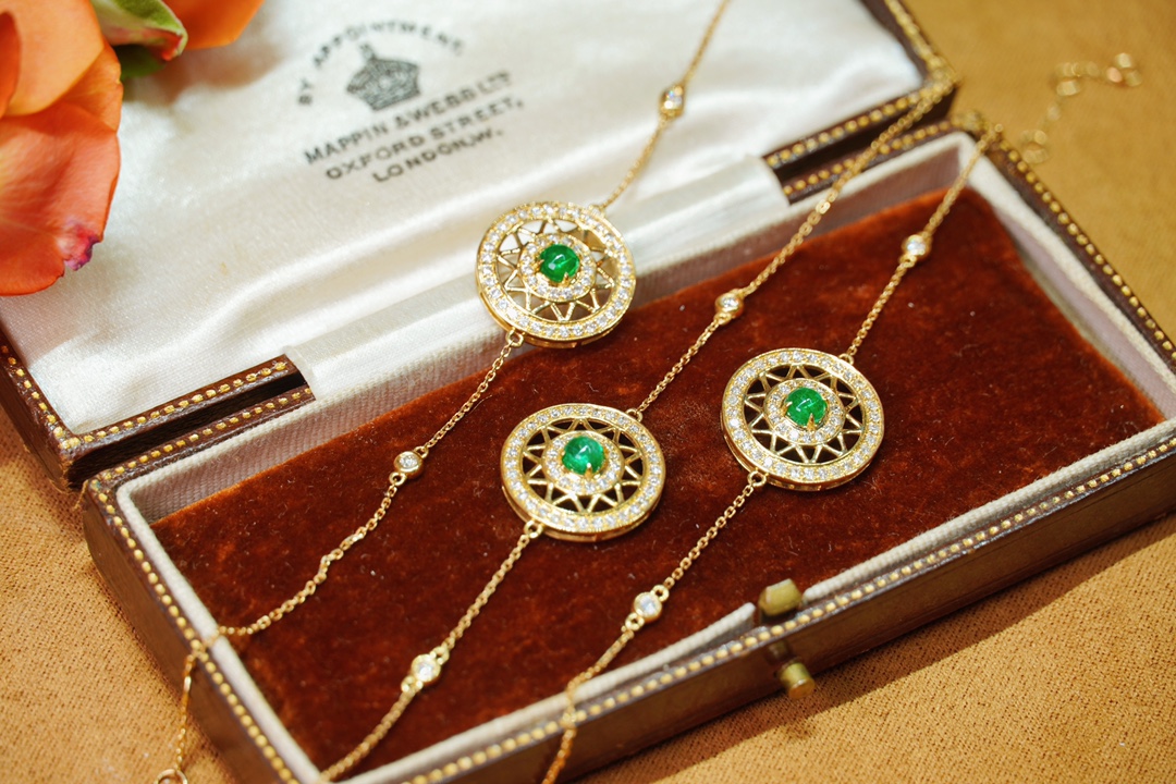 18k Gold Bracelet, Emerald Bracelet, 0.30ct Emerald, 0.35ct Natural Diamond