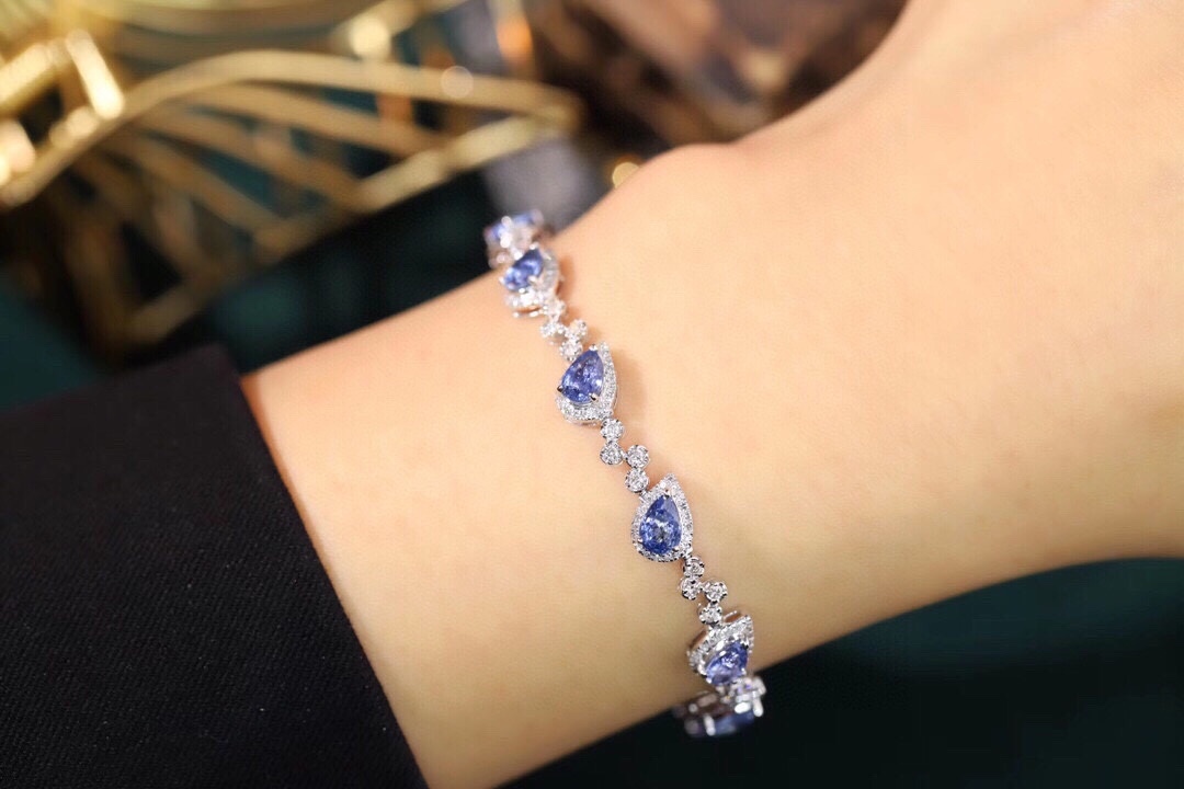18k Gold Bracelet, Sapphire Bracelet, Drop-shaped Sapphire and Diamond Bracelet Set with 5ct Diamonds
