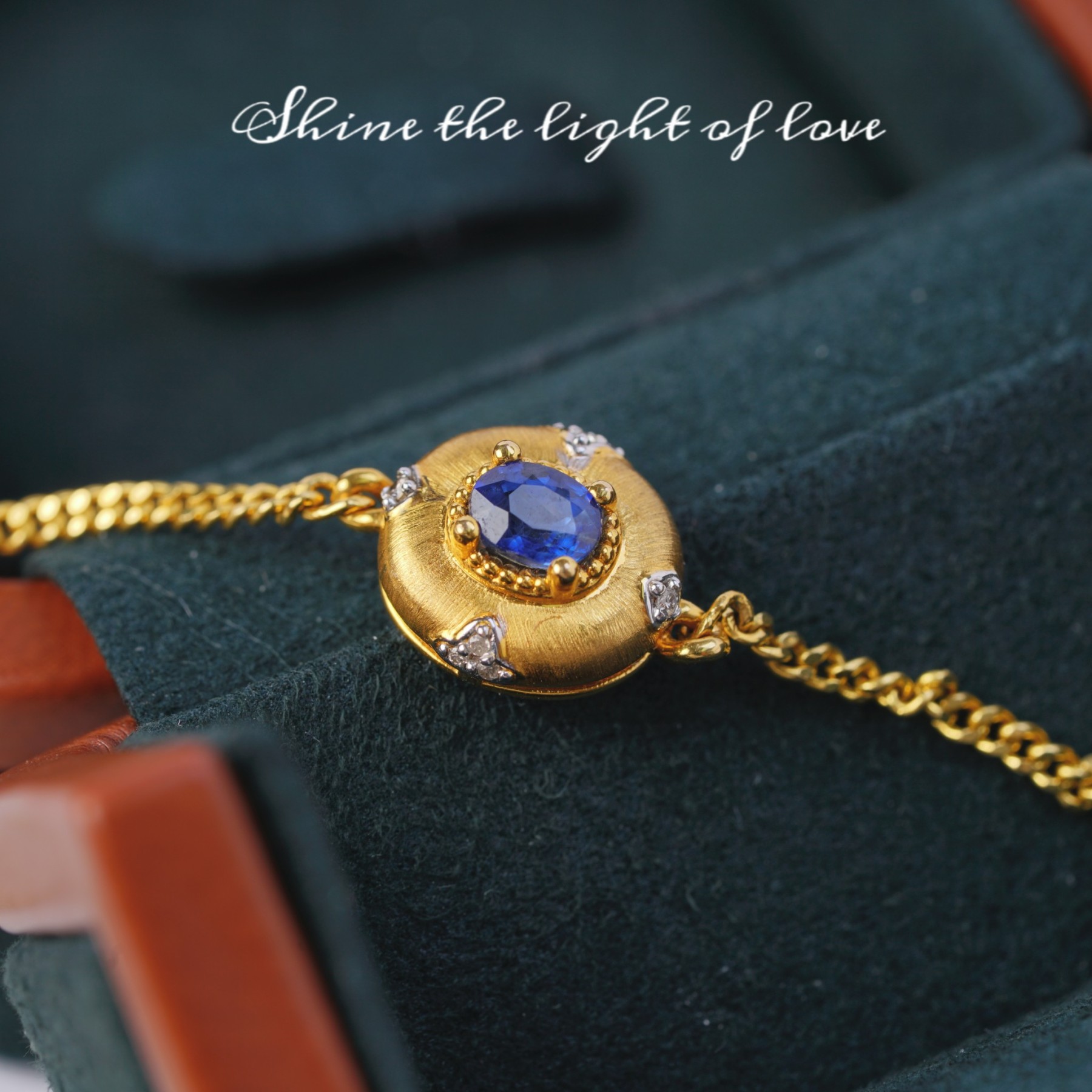18k Gold Bracelet, Sapphire Bracelet with Polished Surface, Cuban Chain Design, 0.53ct Sapphire and Diamond