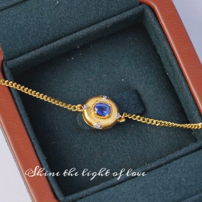18k Gold Bracelet, Sapphire Bracelet with Polished Surface, Cuban Chain Design, 0.53ct Sapphire and Diamond
