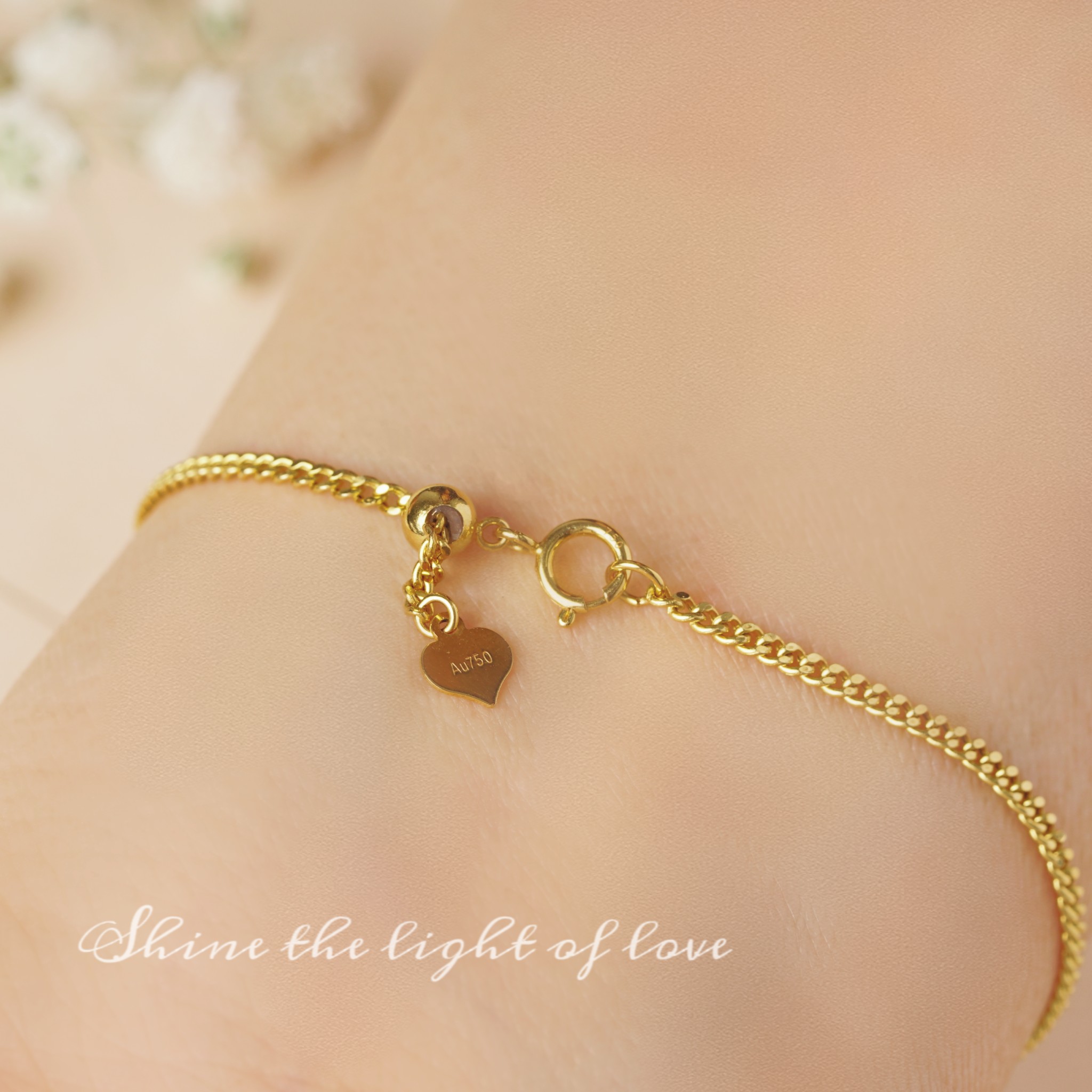 18k Gold Bracelet, Sapphire Bracelet with Polished Surface, Cuban Chain Design, 0.53ct Sapphire and Diamond