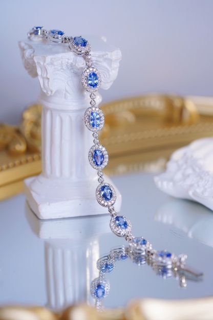 18k Gold Bracelet with Luxuriously Set Sapphires and Diamonds totaling  8.50ct