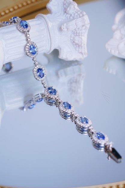 18k Gold Bracelet with Luxuriously Set Sapphires and Diamonds totaling  8.50ct