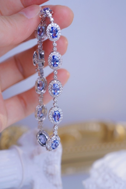 18k Gold Bracelet with Luxuriously Set Sapphires and Diamonds totaling  8.50ct