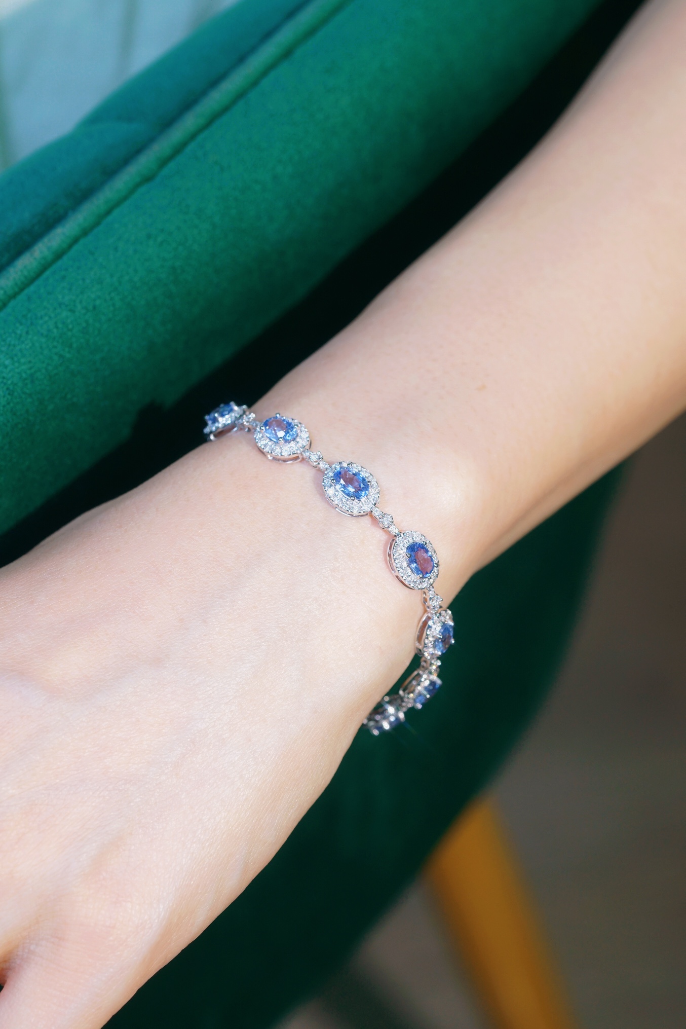 18k Gold Bracelet with Luxuriously Set Sapphires and Diamonds totaling  8.60ct