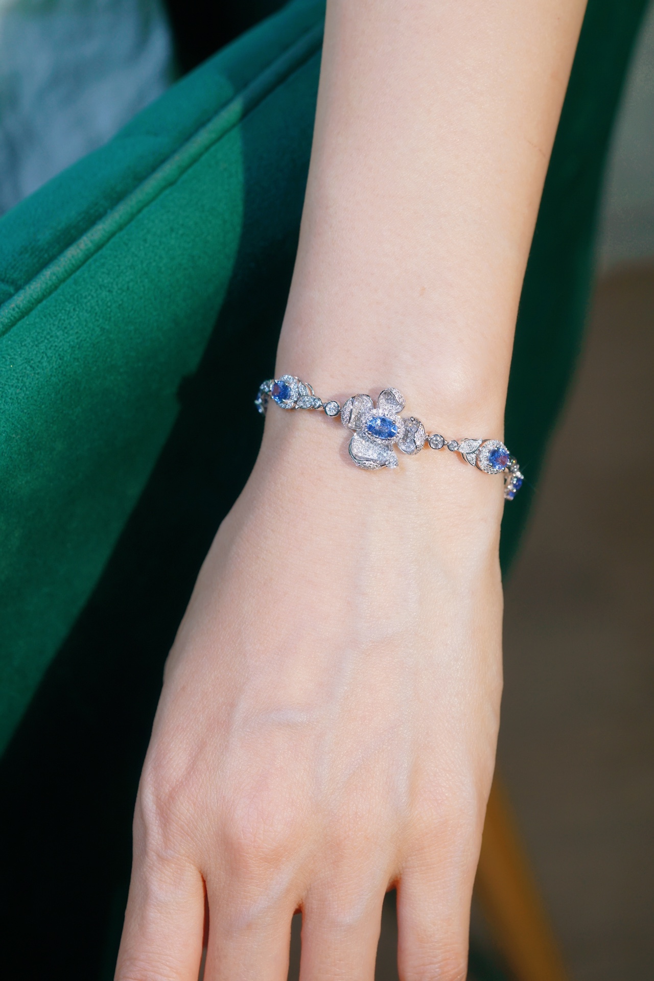 Flowers  18k Gold Bracelet with Luxuriously Set Sapphires and Diamonds totaling 5.70ct