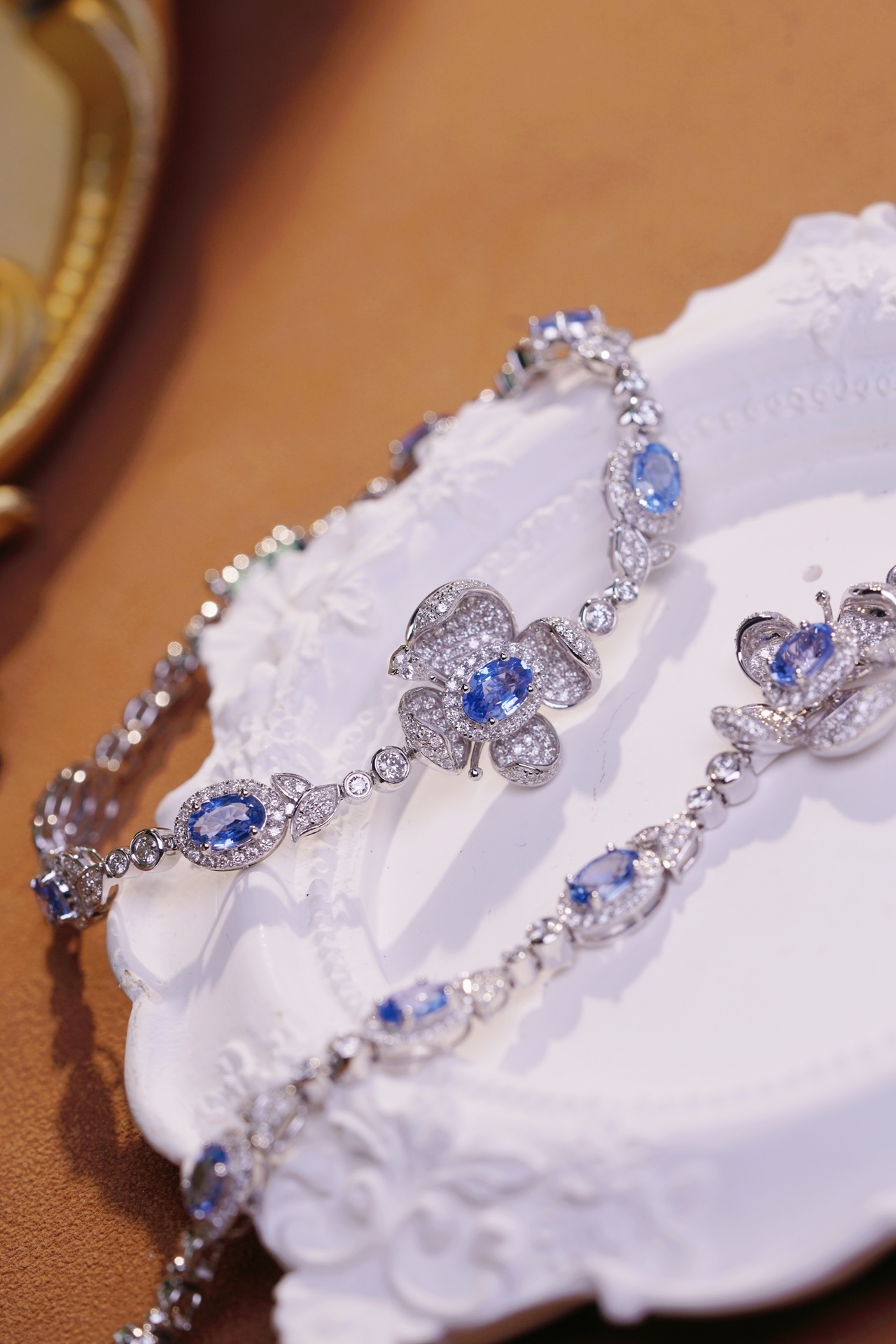 Flowers  18k Gold Bracelet with Luxuriously Set Sapphires and Diamonds totaling 5.70ct