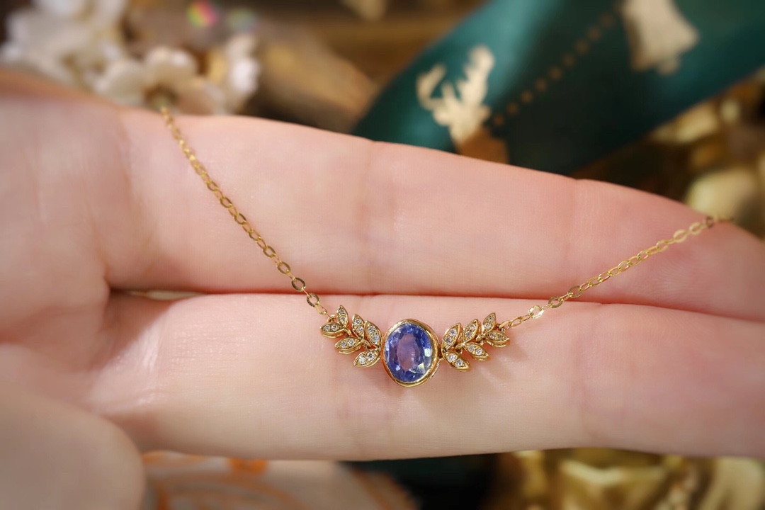 18k Gold Bracelet with Sapphire and 0.85ct Diamond