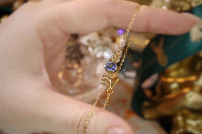 18k Gold Bracelet with Sapphire and 0.85ct Diamond